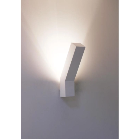 Designerska lampa ścienna wykonana z gipsu 698/1 BIA z serii JERRY 4