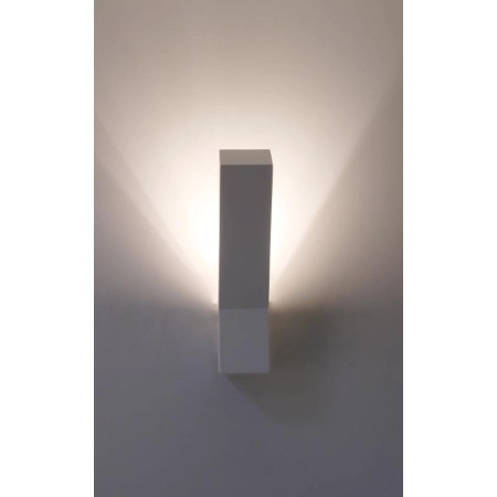 Designerska lampa ścienna wykonana z gipsu 698/1 BIA z serii JERRY 5