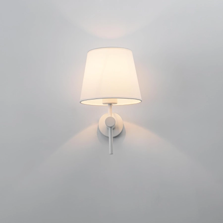 Biała, klasyczna lampa ścienna do salonu LP-1133/1W WH z serii TIVOLI