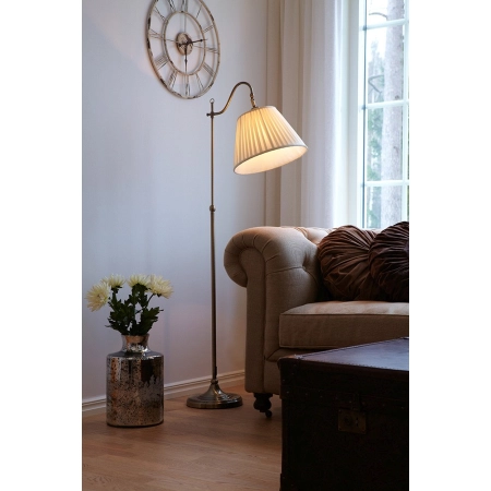 Klasyczna lampa podłogowa idealna do salonu 105921 z serii CHARLESTON 2